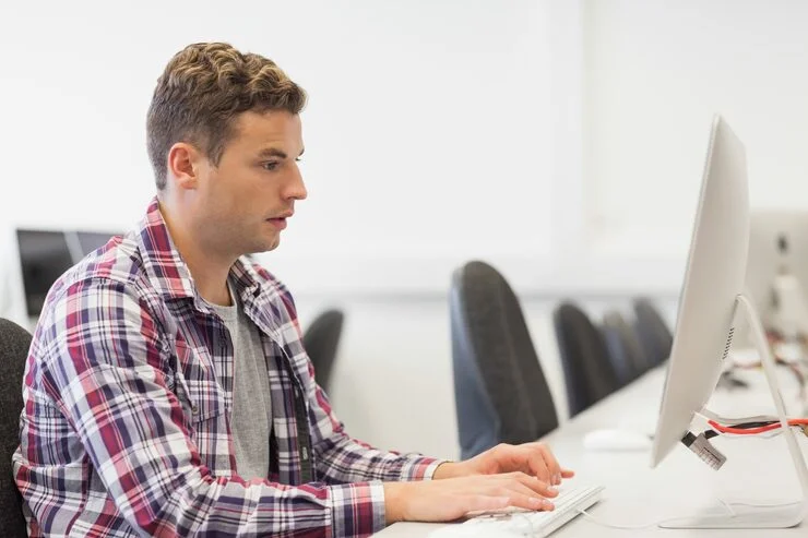 Vektörel Bilişim Öğrencisi